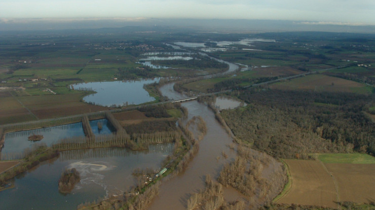 Rupture de la digue près de l'A71, le 4 décembre 2003 (rive droite)